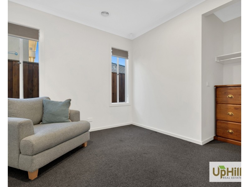 3 Cropping Street, Clyde North VIC 3978