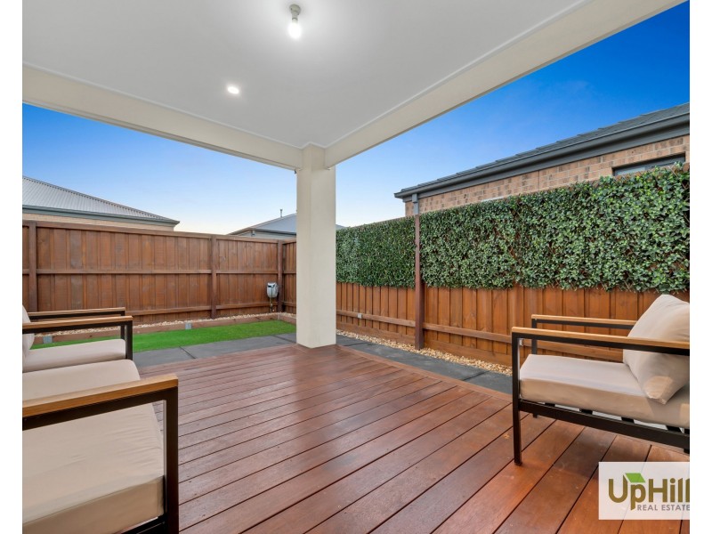 3 Cropping Street, Clyde North VIC 3978