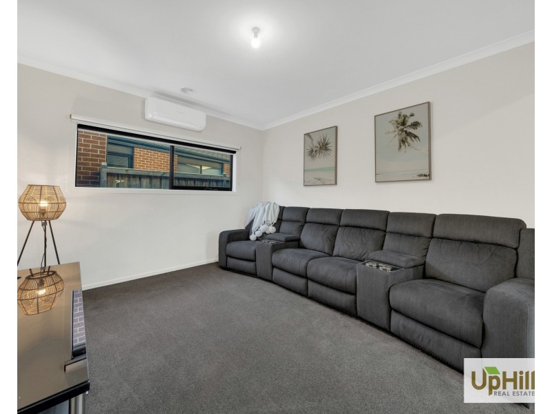 47 Bernardins Street, Clyde North VIC 3978