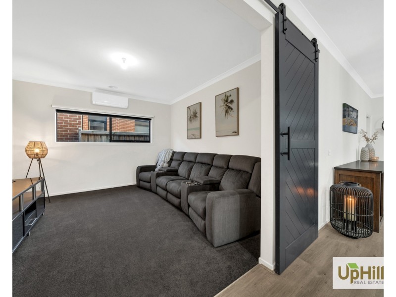 47 Bernardins Street, Clyde North VIC 3978