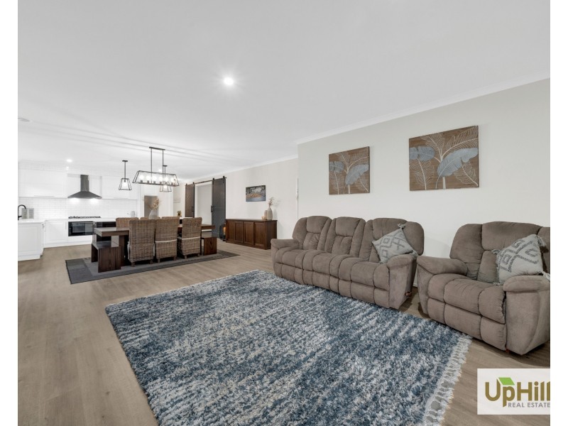 47 Bernardins Street, Clyde North VIC 3978