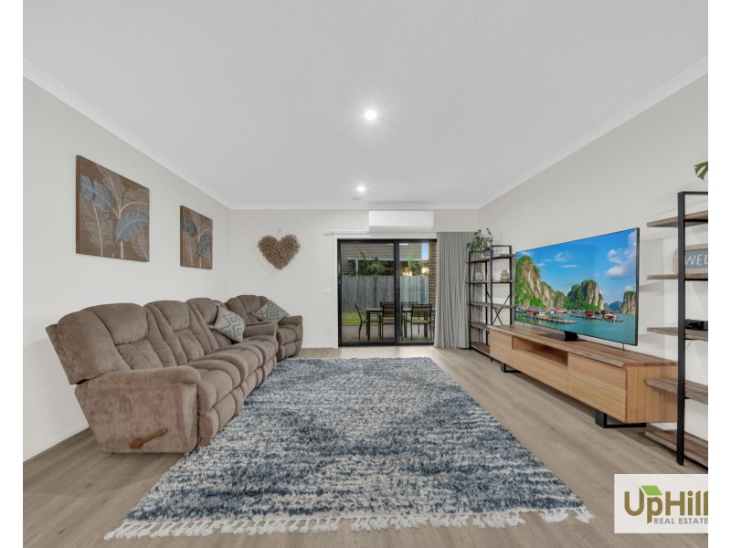 47 Bernardins Street, Clyde North VIC 3978