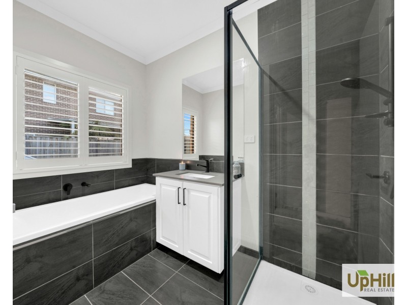 47 Bernardins Street, Clyde North VIC 3978