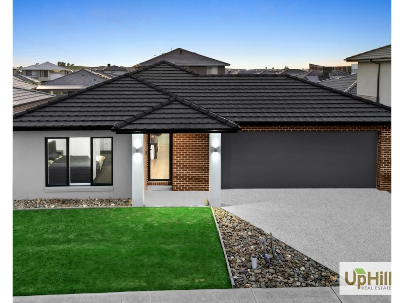 47 Bernardins Street, Clyde North VIC 3978