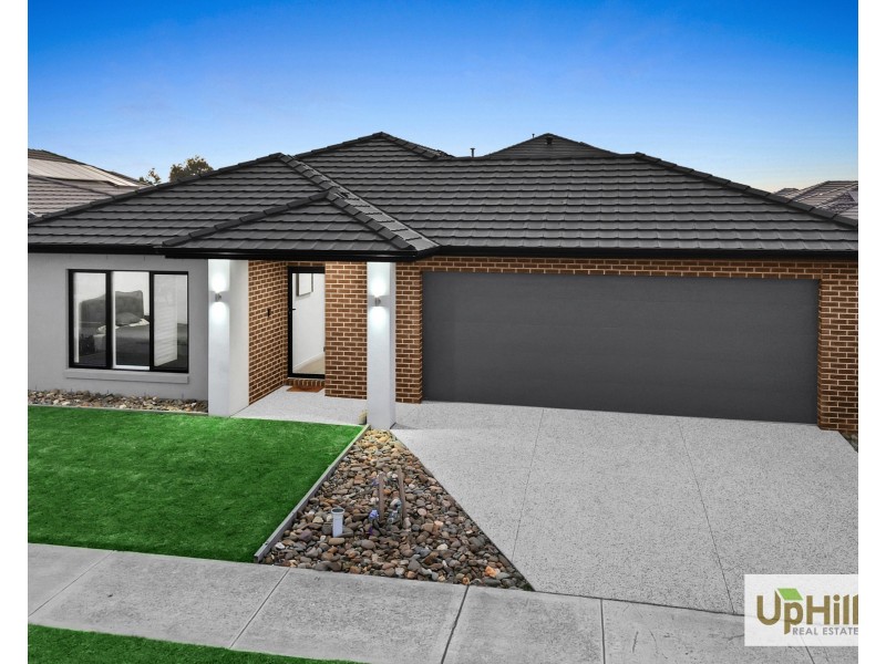 47 Bernardins Street, Clyde North VIC 3978