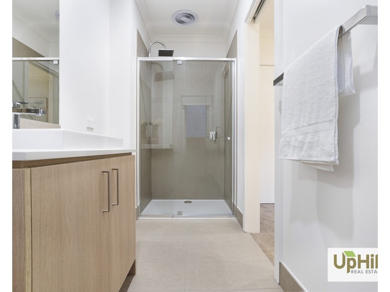 54 Carnelian Circuit, Clyde North VIC 3978