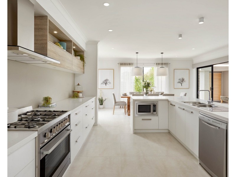 43 Snead Boulevard, Cranbourne VIC 3977