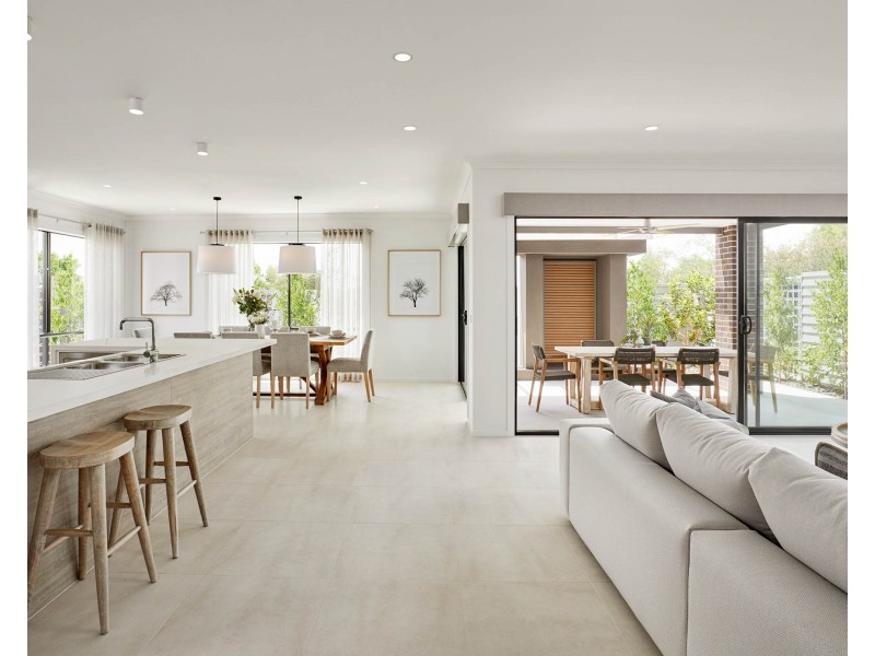 43 Snead Boulevard, Cranbourne VIC 3977