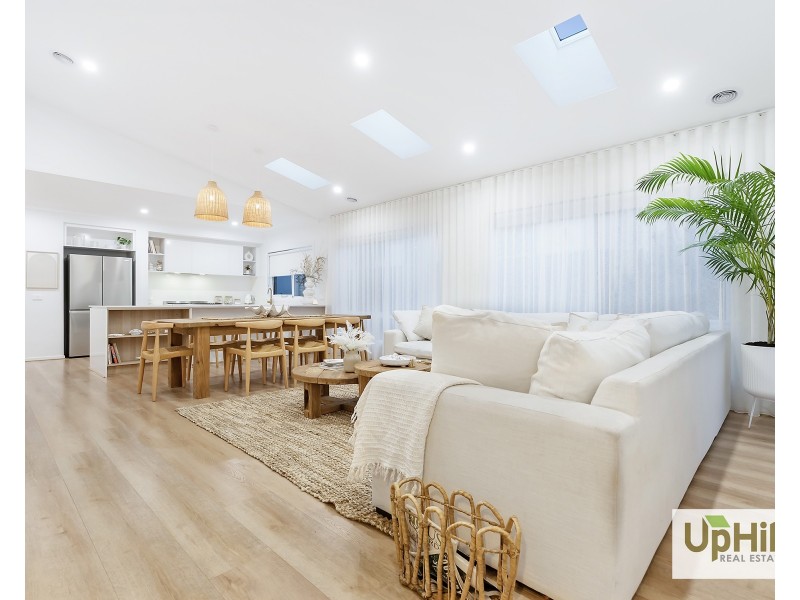 9 Parakeet Street, Clyde North VIC 3978