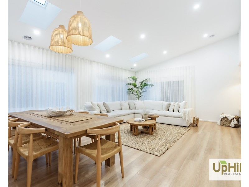 9 Parakeet Street, Clyde North VIC 3978