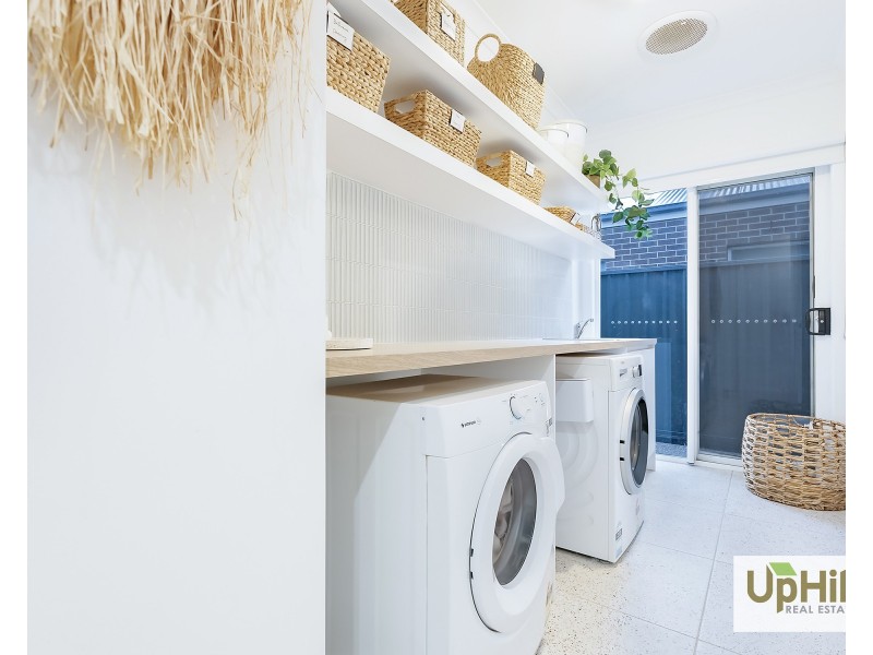 9 Parakeet Street, Clyde North VIC 3978