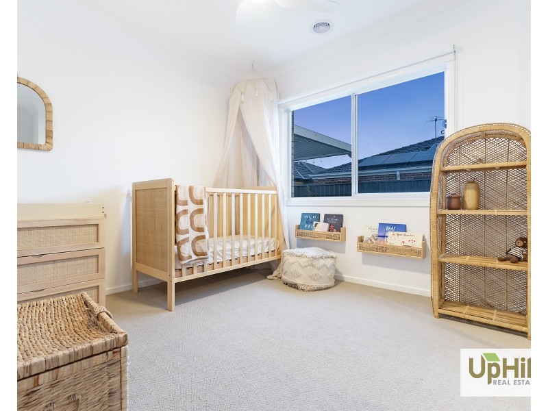 9 Parakeet Street, Clyde North VIC 3978