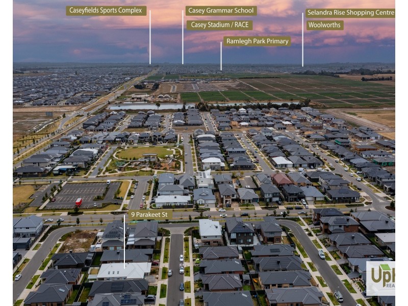 9 Parakeet Street, Clyde North VIC 3978