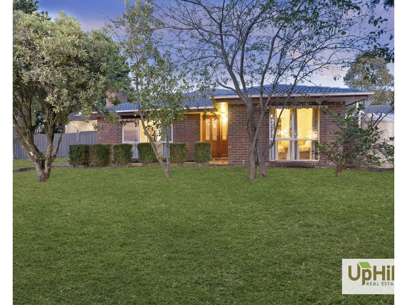 24 Crossdale Rise, Endeavour Hills VIC 3802