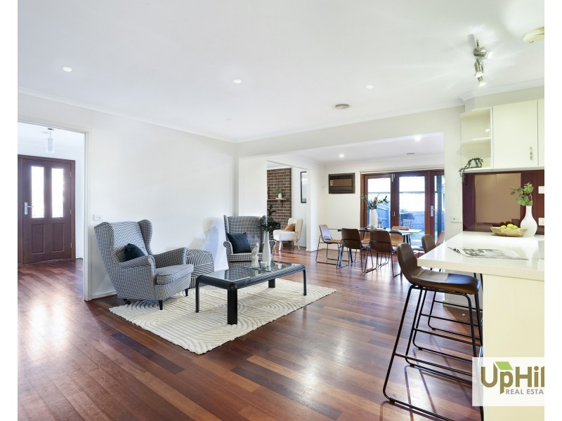 24 Crossdale Rise, Endeavour Hills VIC 3802