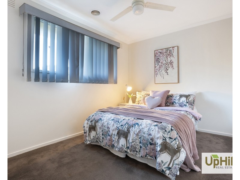 24 Crossdale Rise, Endeavour Hills VIC 3802