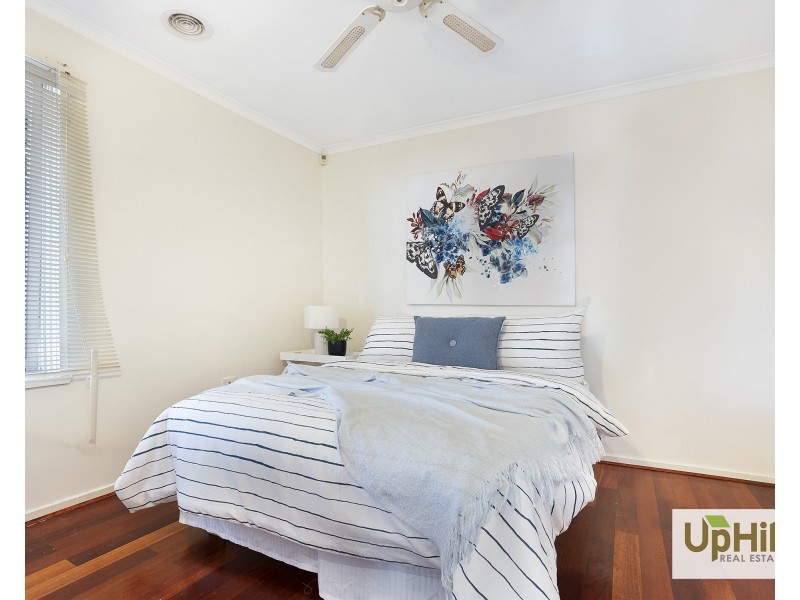 24 Crossdale Rise, Endeavour Hills VIC 3802