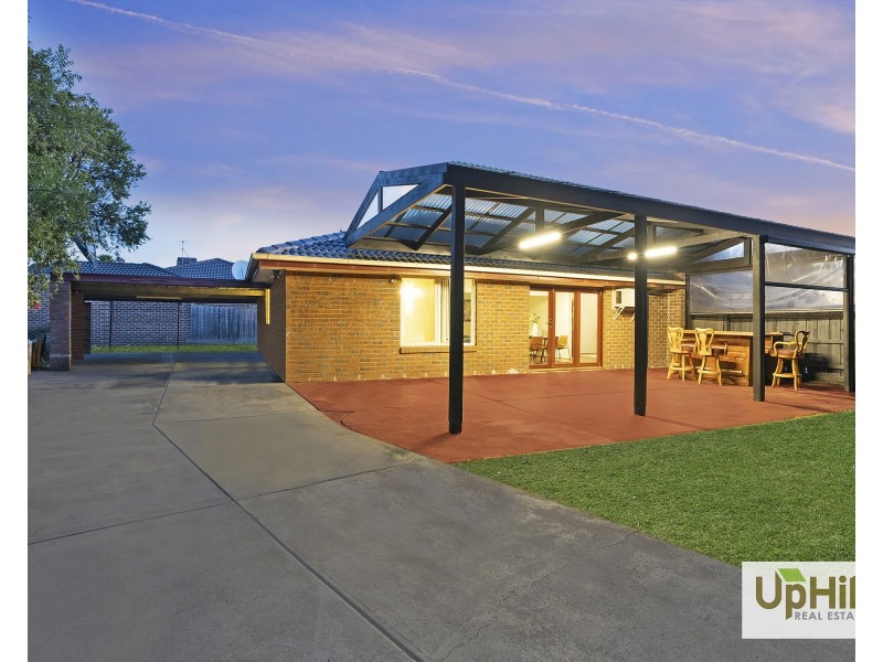 24 Crossdale Rise, Endeavour Hills VIC 3802
