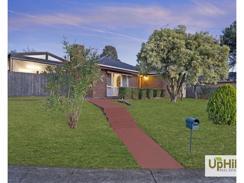 24 Crossdale Rise, Endeavour Hills VIC 3802