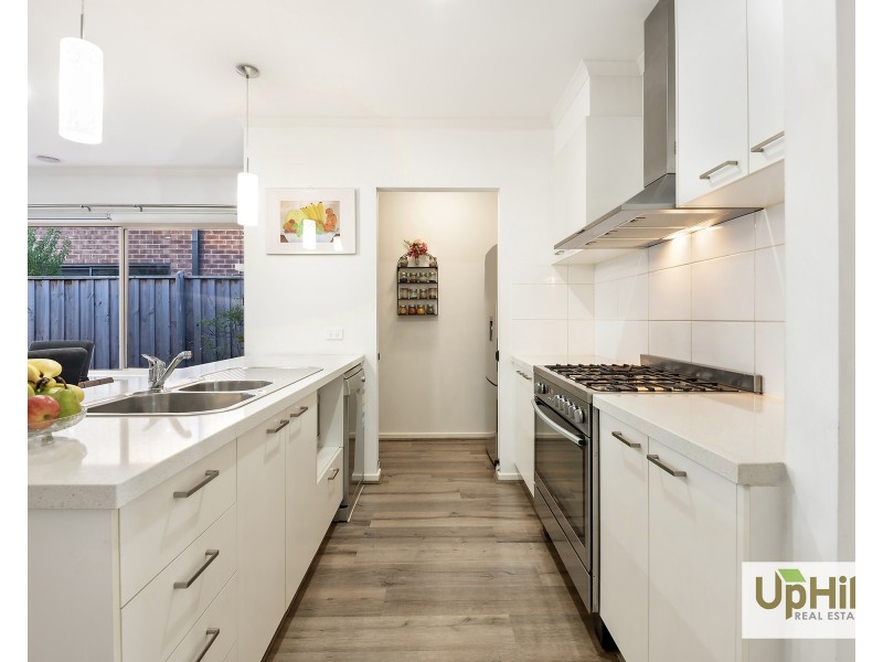 11 Highbury Road, Clyde North VIC 3978