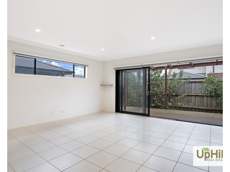 20 Elkedra Way, Cranbourne North VIC 3977
