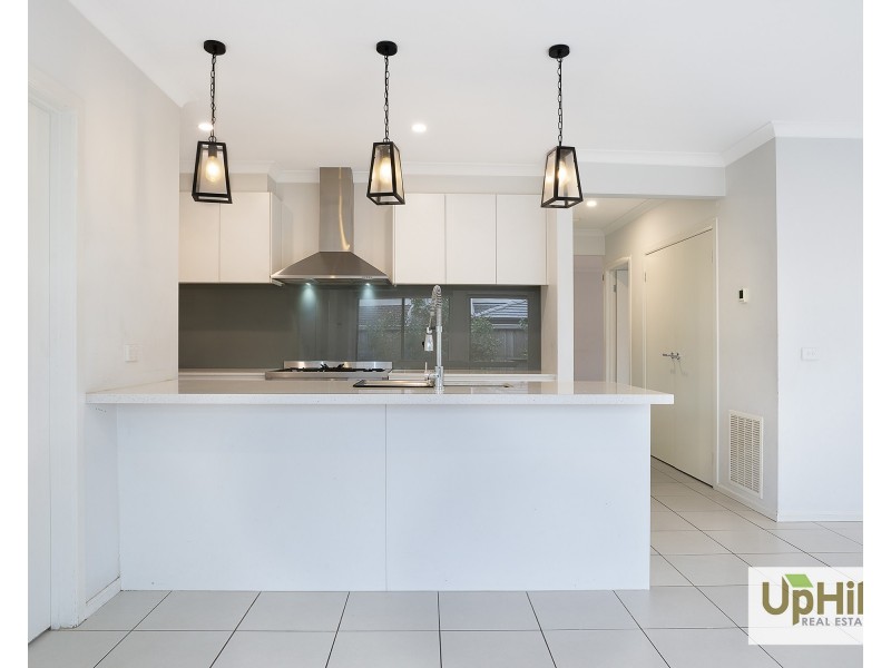 20 Elkedra Way, Cranbourne North VIC 3977
