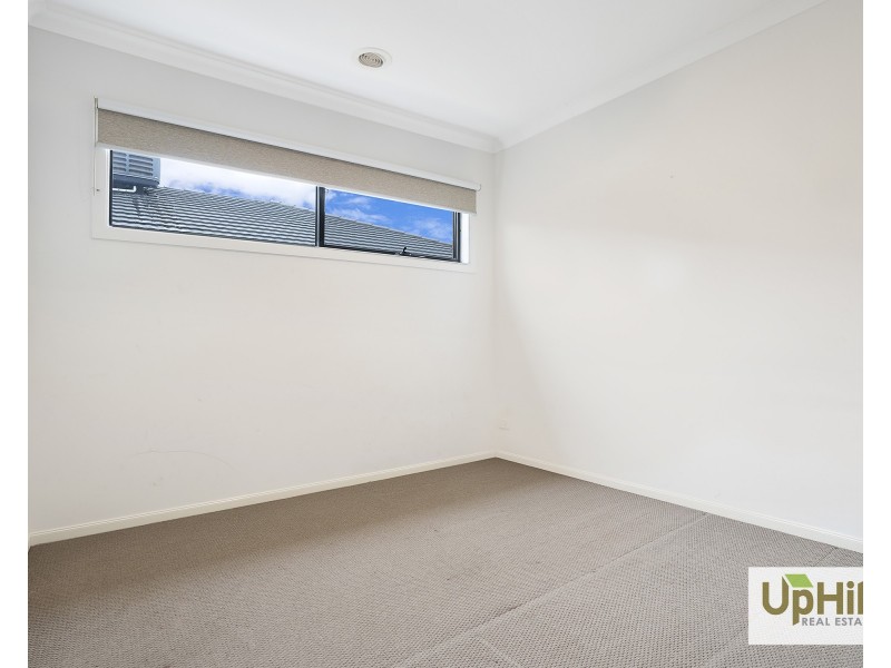 20 Elkedra Way, Cranbourne North VIC 3977