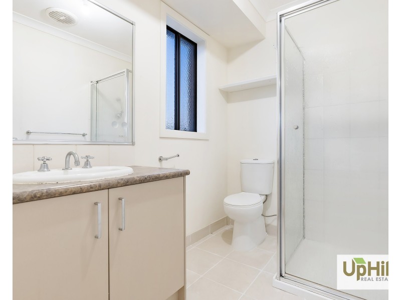 98 Blue Horizons Way, Pakenham VIC 3810