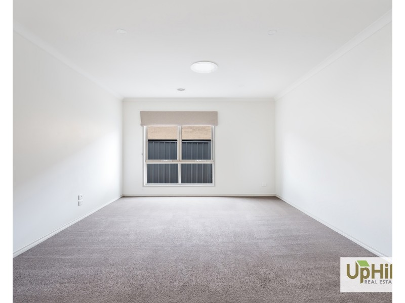 19 Jupiter Crescent, Cranbourne West VIC 3977