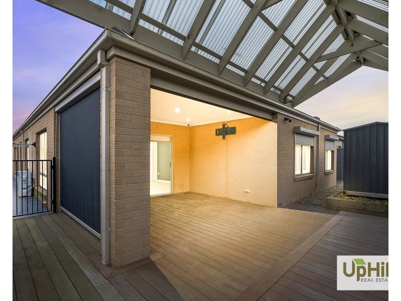 19 Jupiter Crescent, Cranbourne West VIC 3977