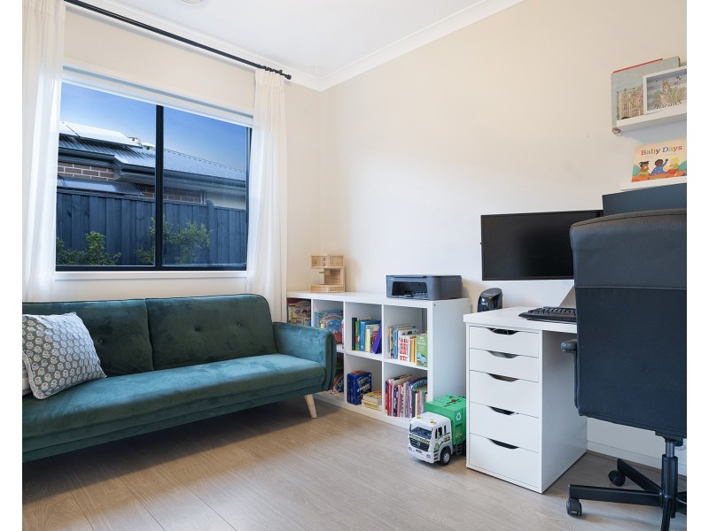 17 Catch Street, Clyde VIC 3978