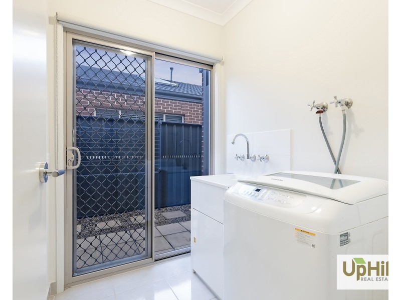 168 Selandra Boulevard, Clyde North VIC 3978