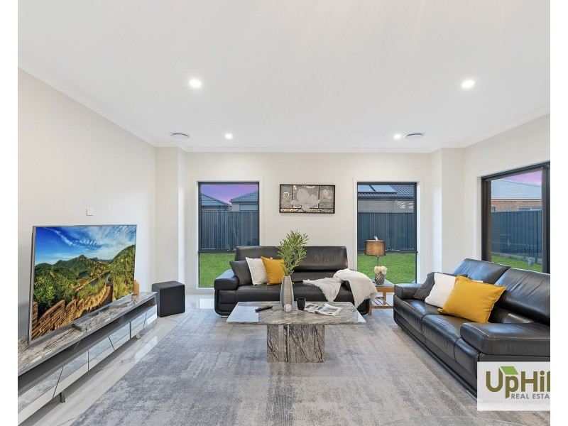 29 Athenaeum Avenue, Clyde North VIC 3978