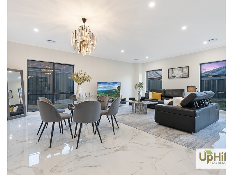 29 Athenaeum Avenue, Clyde North VIC 3978