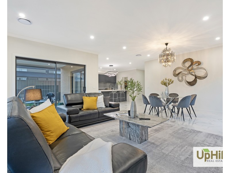 29 Athenaeum Avenue, Clyde North VIC 3978