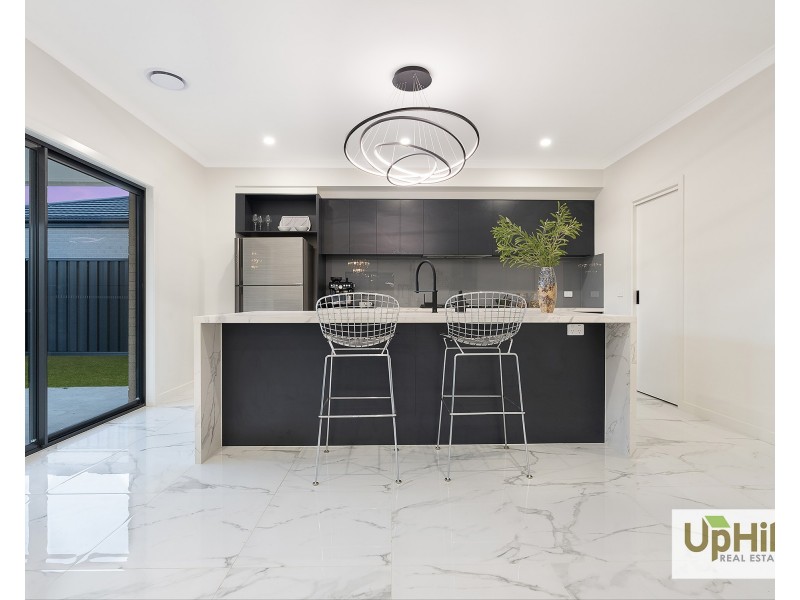 29 Athenaeum Avenue, Clyde North VIC 3978