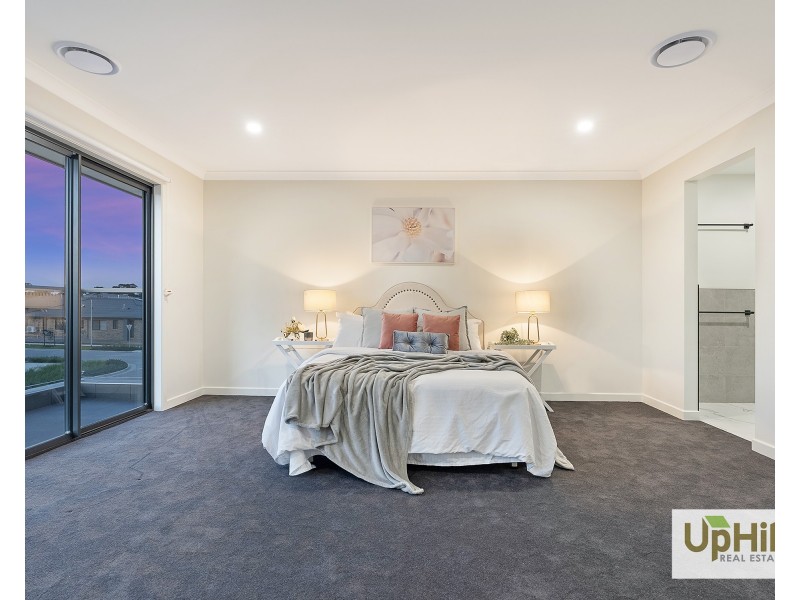 29 Athenaeum Avenue, Clyde North VIC 3978