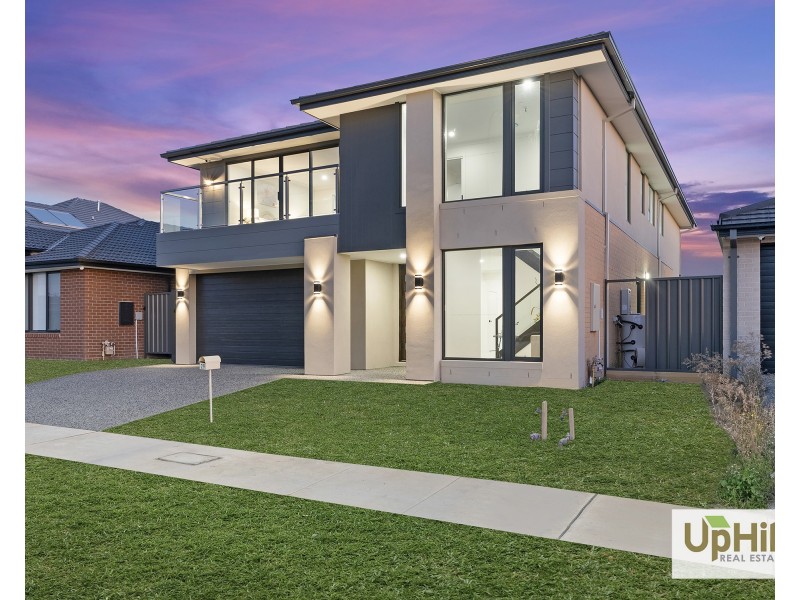 29 Athenaeum Avenue, Clyde North VIC 3978