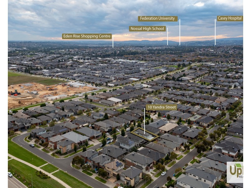 10 Yandra Street, Clyde North VIC 3978