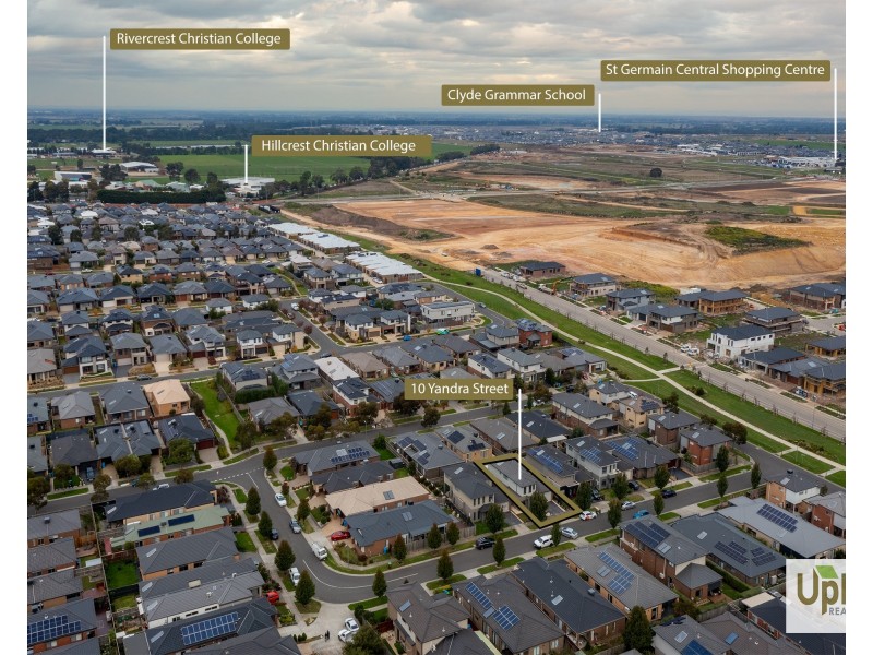 10 Yandra Street, Clyde North VIC 3978