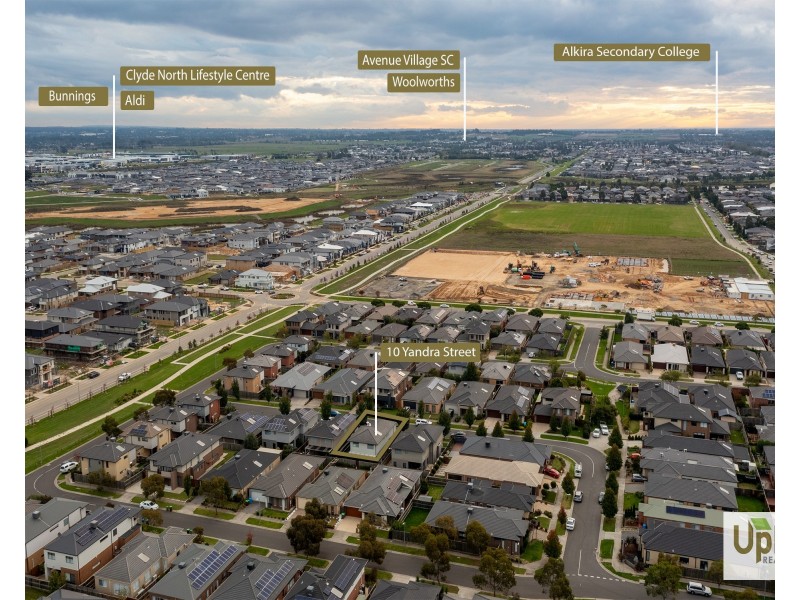 10 Yandra Street, Clyde North VIC 3978