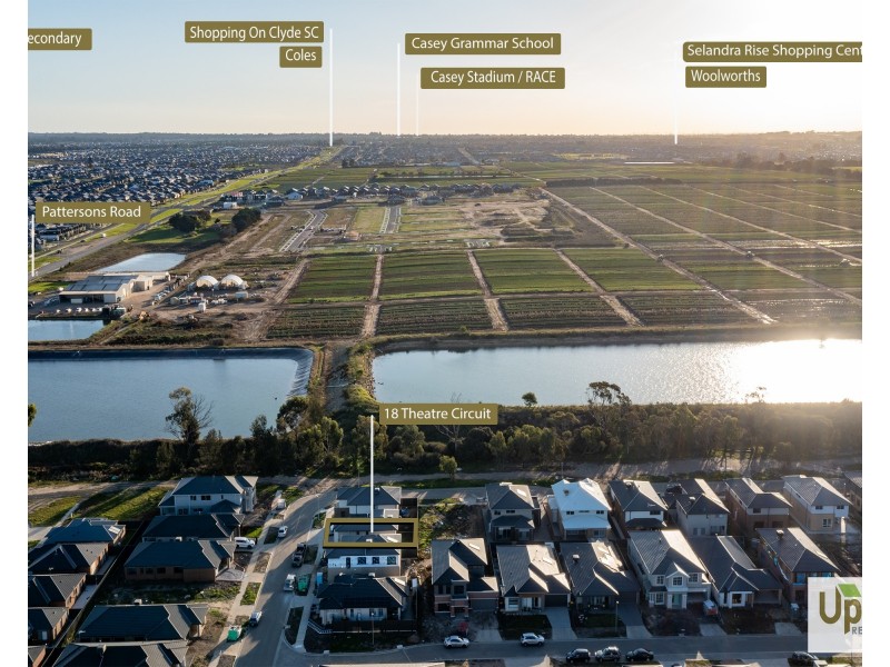18 Theatre Circuit, Clyde North VIC 3978