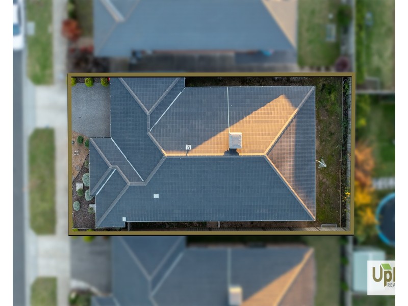 5 Barrier Parade, Clyde North VIC 3978