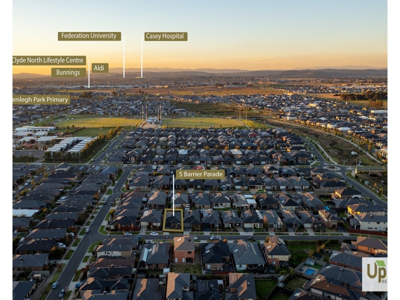 5 Barrier Parade, Clyde North VIC 3978