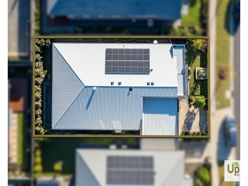 30 Grazing Way, Clyde North VIC 3978