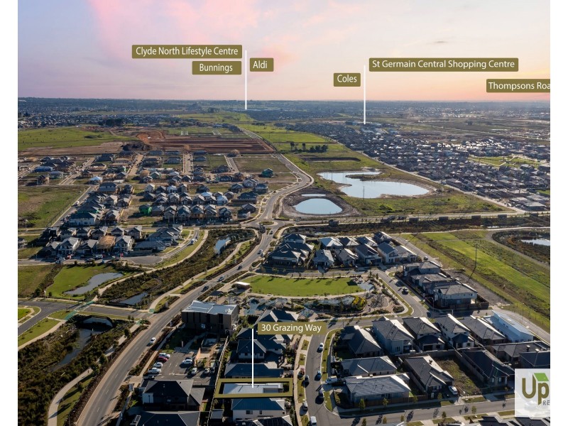 30 Grazing Way, Clyde North VIC 3978