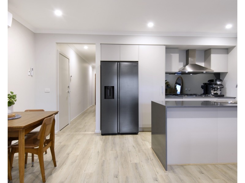 42 Kaduna Drive, Officer South VIC 3809