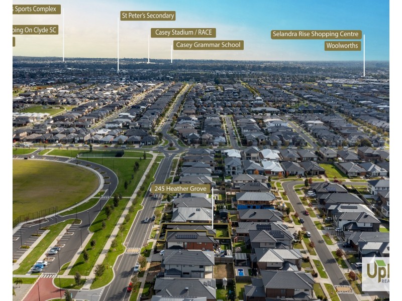 245 Heather Grove, Clyde North VIC 3978