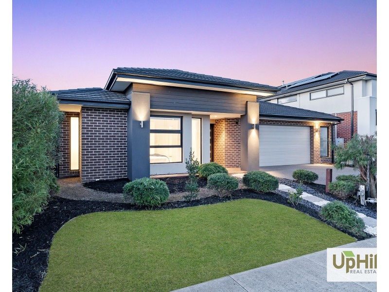 245 Heather Grove, Clyde North VIC 3978