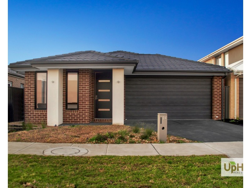 24 Yaralla Circuit, Clyde VIC 3978